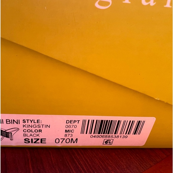 Shoes - Picture 5 of 5